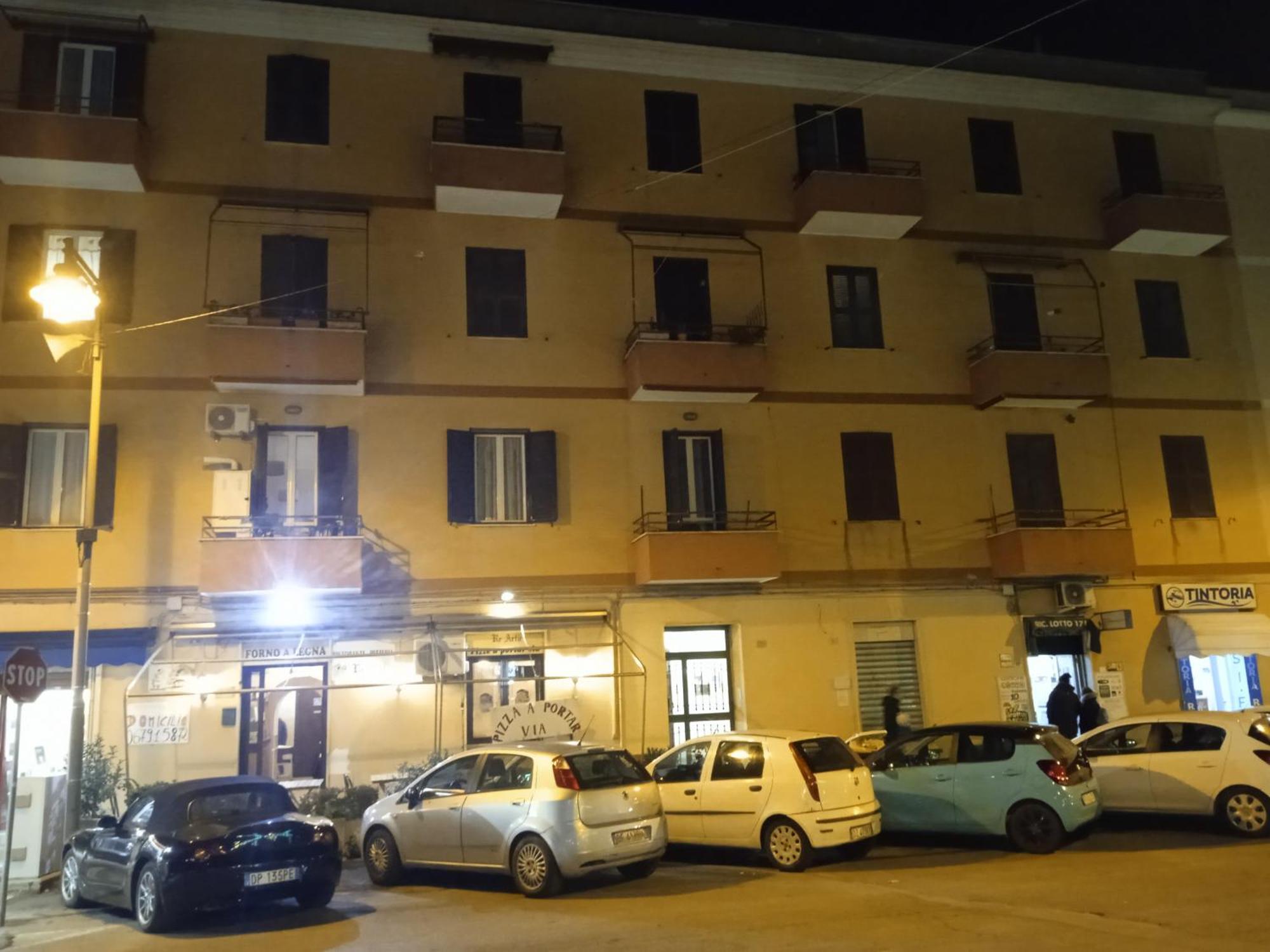 Adriatic Room 50 M Dalla Stazione Ferroviaria Di Ciampino E Dalla Navetta Aeroportuale Екстериор снимка