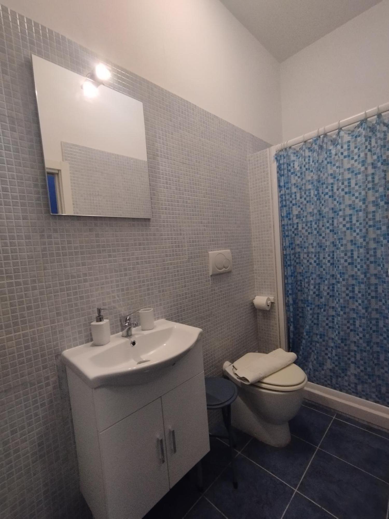 Adriatic Room 50 M Dalla Stazione Ferroviaria Di Ciampino E Dalla Navetta Aeroportuale Екстериор снимка