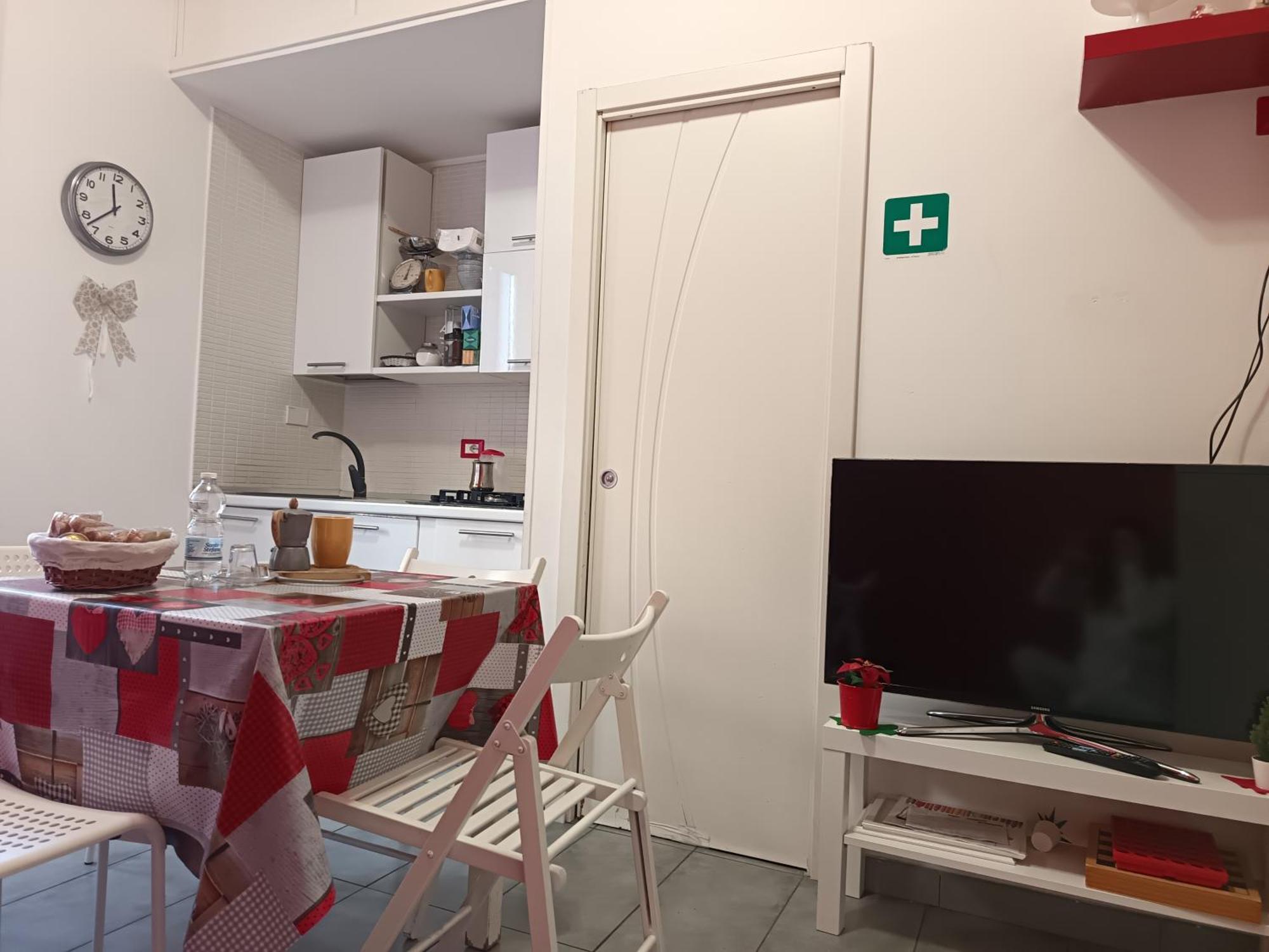 Adriatic Room 50 M Dalla Stazione Ferroviaria Di Ciampino E Dalla Navetta Aeroportuale Екстериор снимка